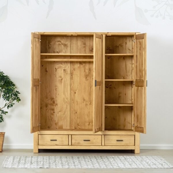 ARMOIRE