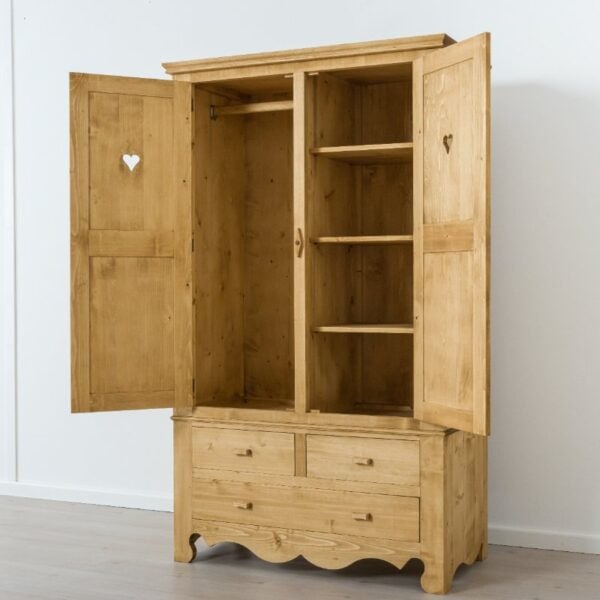 ARMOIRE