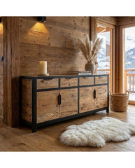 Bahut LT-04 en ambiance chalet montagne moderne