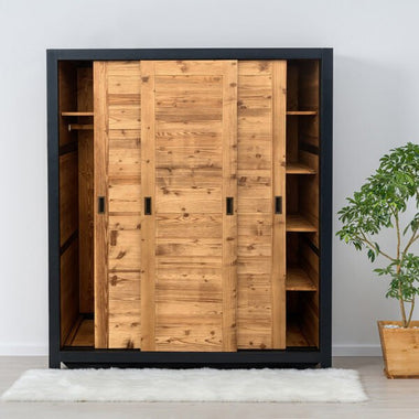 ARMOIRE
