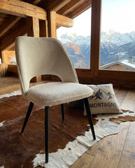 CHAISE ROXANE