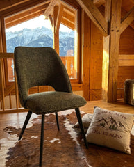 CHAISE ROXANE